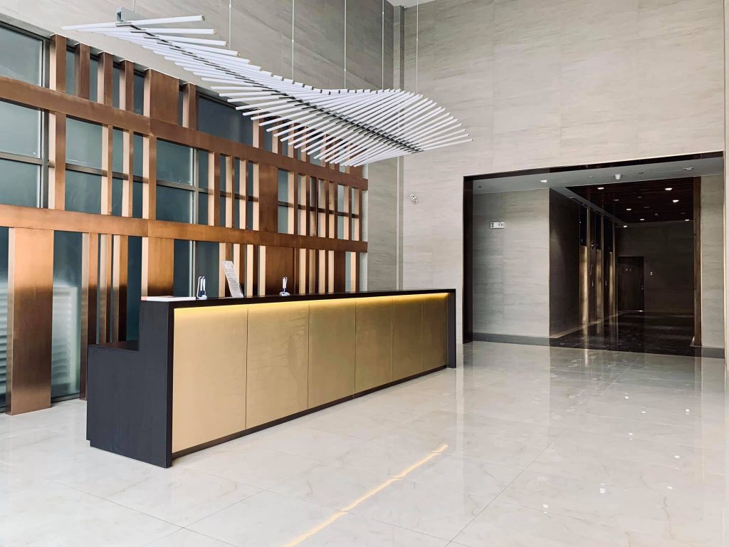 Mỗi sảnh lobby đều được thiết kế sang trọng, ấm cúng và mang nét đặc trưng riêng biệt của mỗi tòa nhà