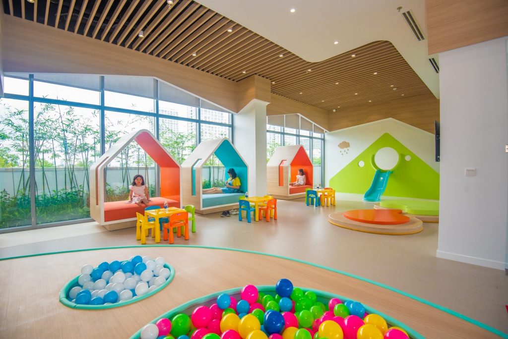 Phòng vui chơi trẻ em trong nhà được đầu tư đa dạng hoạt động và màu sắc giúp các cư dân nhí thỏa sức vui đùa