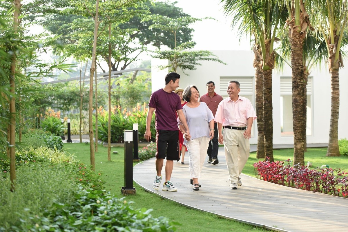 Happy Valley Premier còn sở hữu không gian dạo bộ xanh mát cho cả gia đình cùng dạo bước mỗi buổi chiều tà